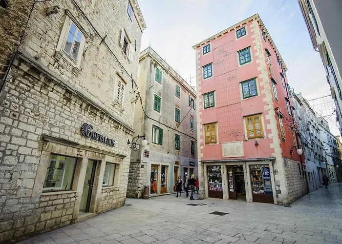 Top City Center Apartments *